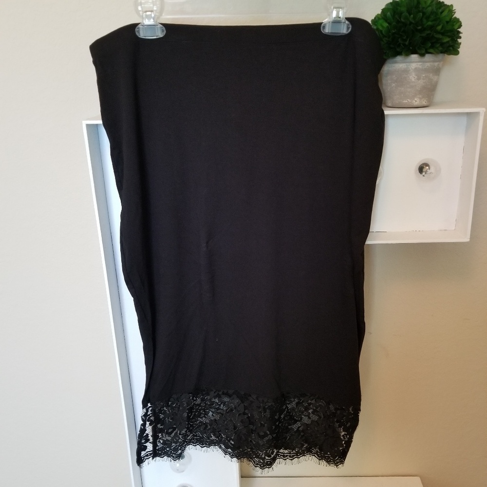 NWT pencil skirt with lace detail